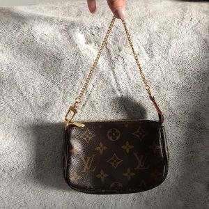 Louis Vuitton vintage wristlet